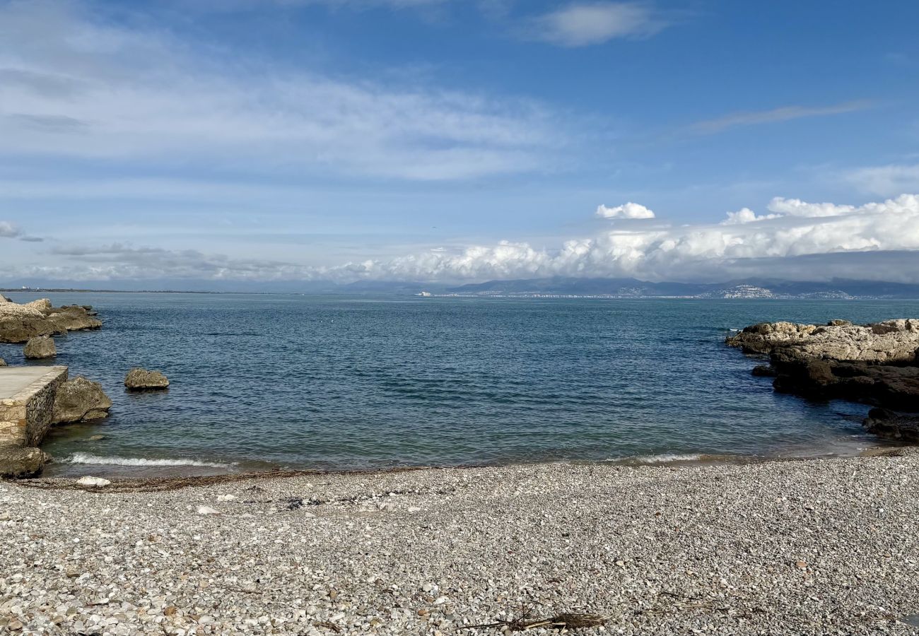 Appartement in L'Escala - APPARTEMENT ELS PESCADORS 2-1  3D