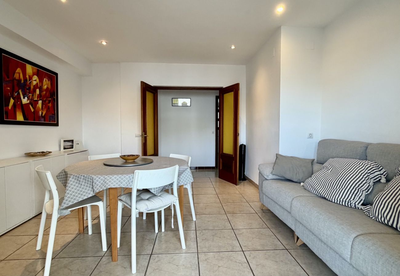 Appartement in L'Escala - APPARTEMENT ELS PESCADORS 2-1  3D