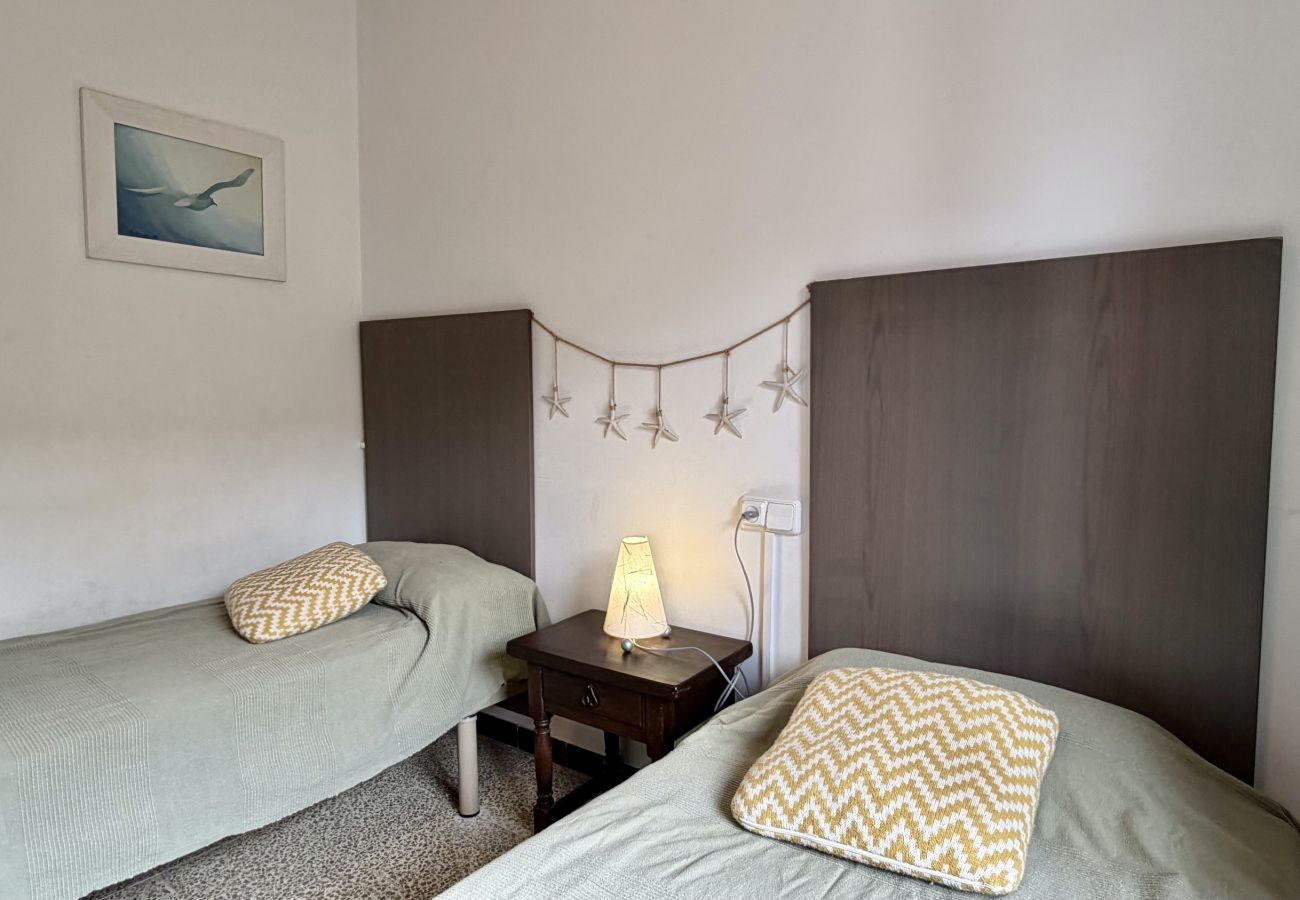 Appartement in L'Escala - APPARTEMENT ELS PESCADORS  2-2 3D