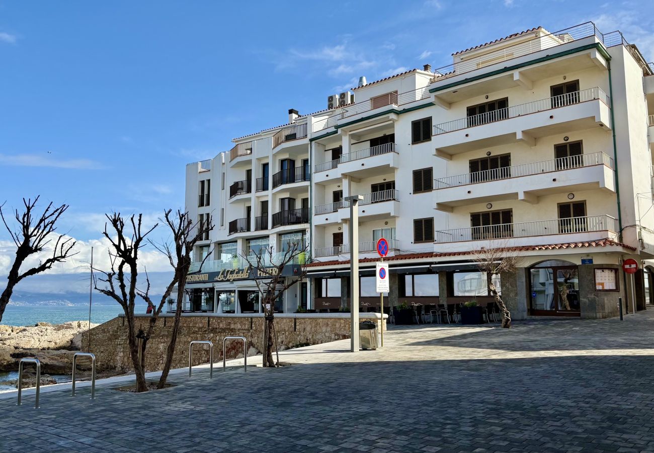 Appartement in L'Escala - APPARTEMENT ELS PESCADORS  2-2 3D