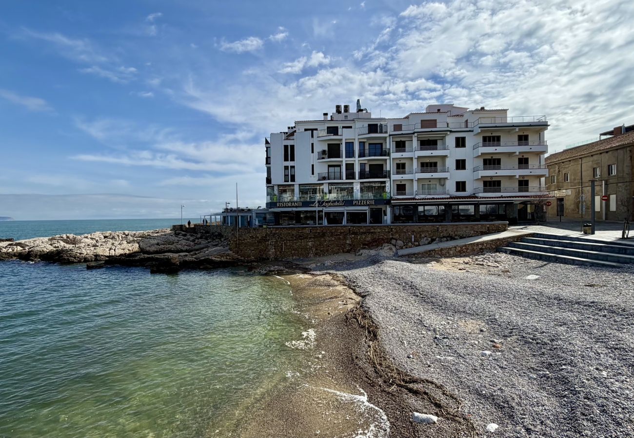 Appartement in L'Escala - APARTAMENTO ELS PESCADORS 2-3 2D