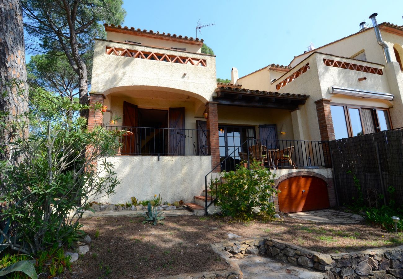 Huis in Estartit - PASSATGE BERNA, 2