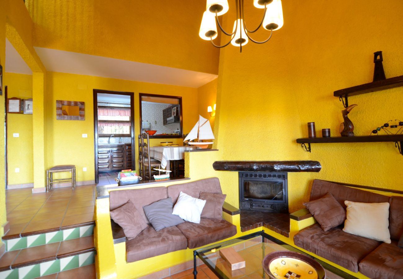 Huis in Estartit - PASSATGE BERNA, 2