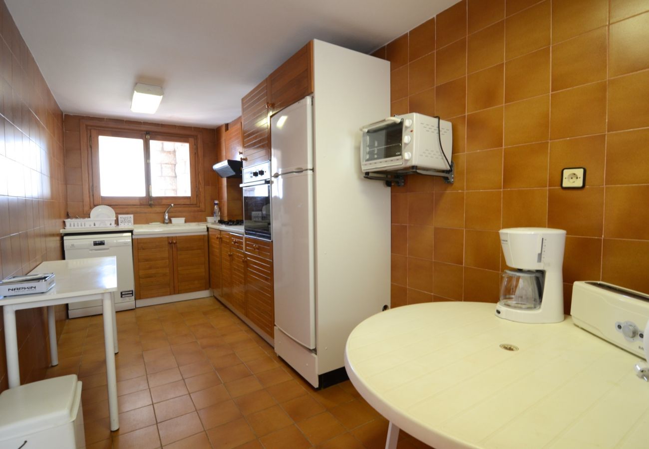 Appartement in L'Escala - APARTEMENT ALBATROS 2  3-1