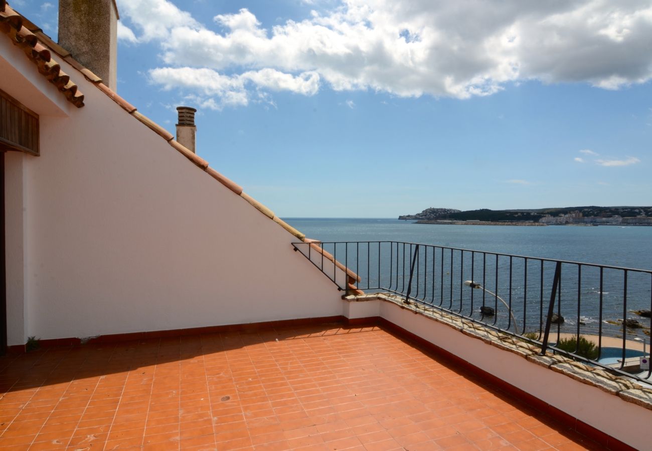 Appartement in L'Escala - APARTEMENT ALBATROS 2  3-1