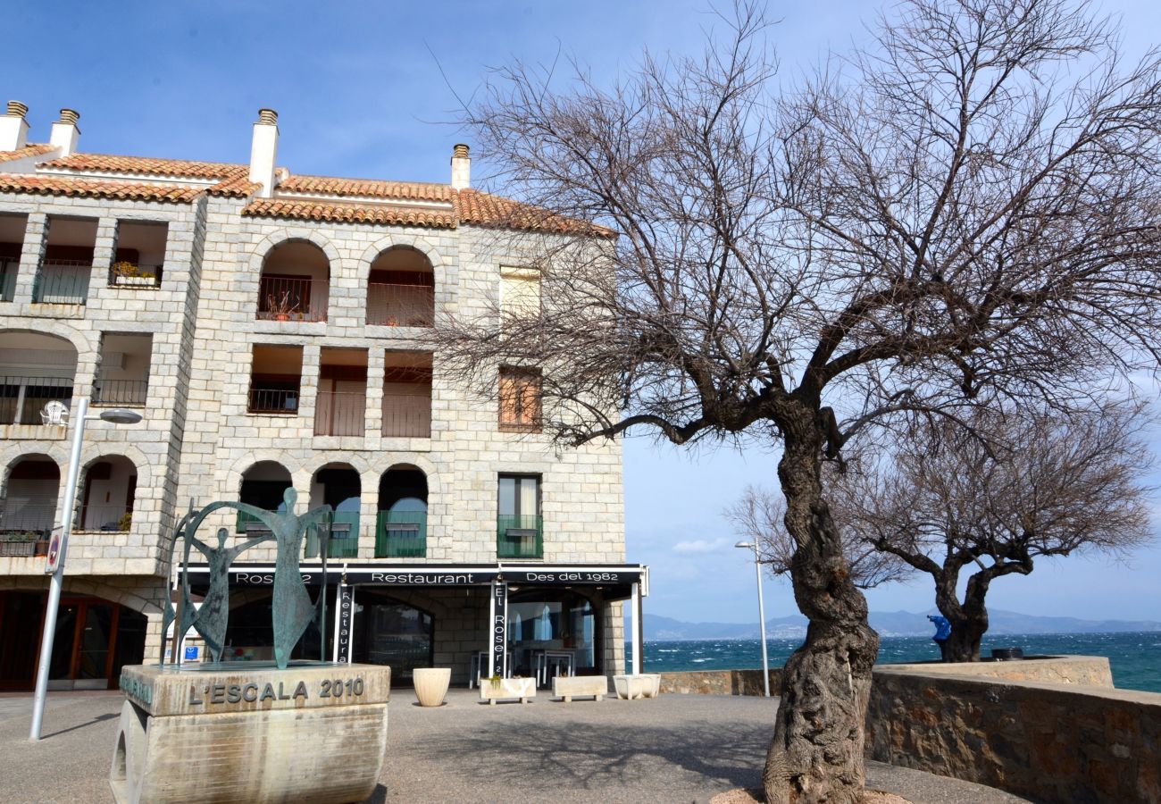 Appartement in L'Escala - APARTEMENT ALBATROS 2  3-1