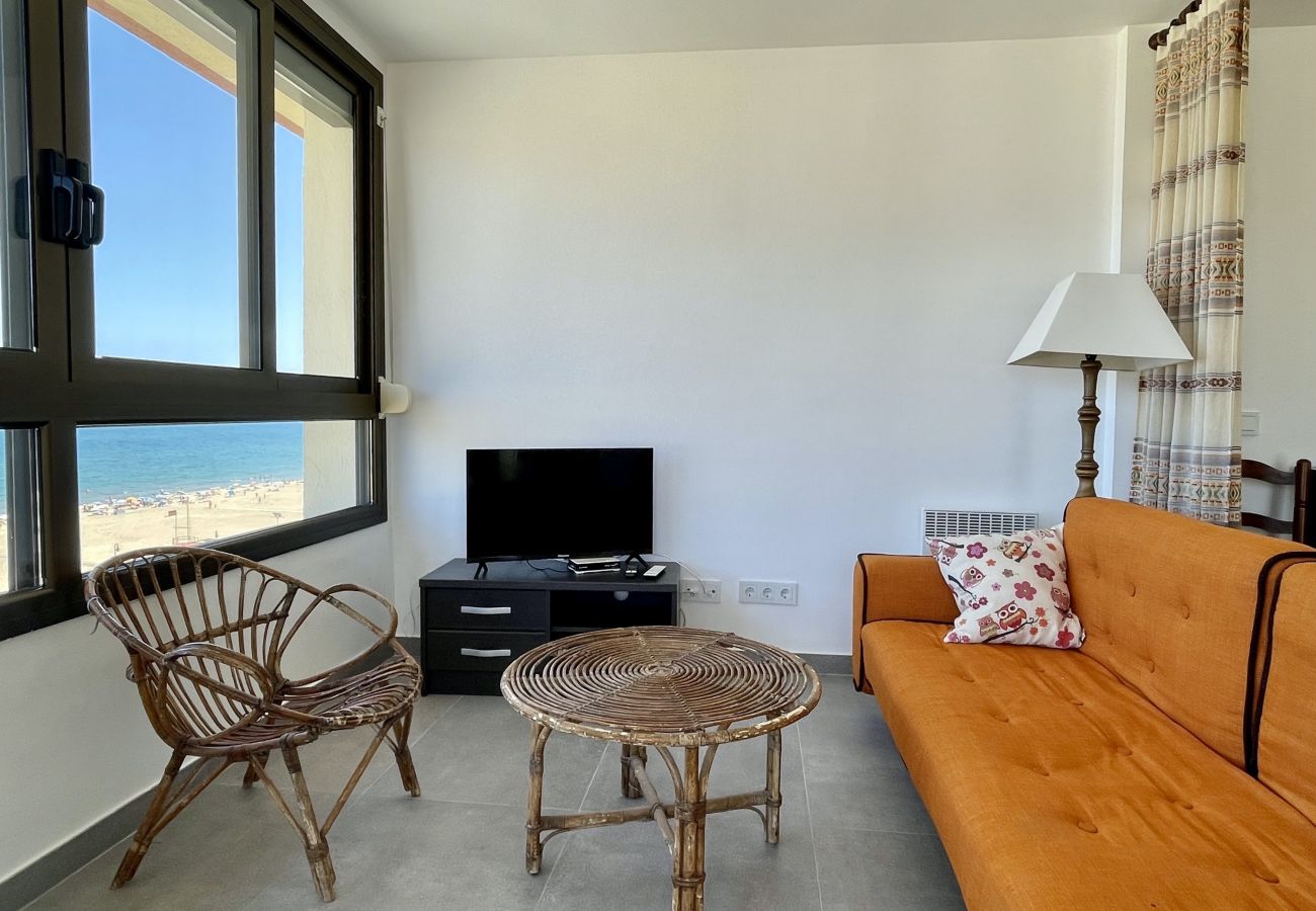 Apartment in Estartit - CAP CASTELL 8A