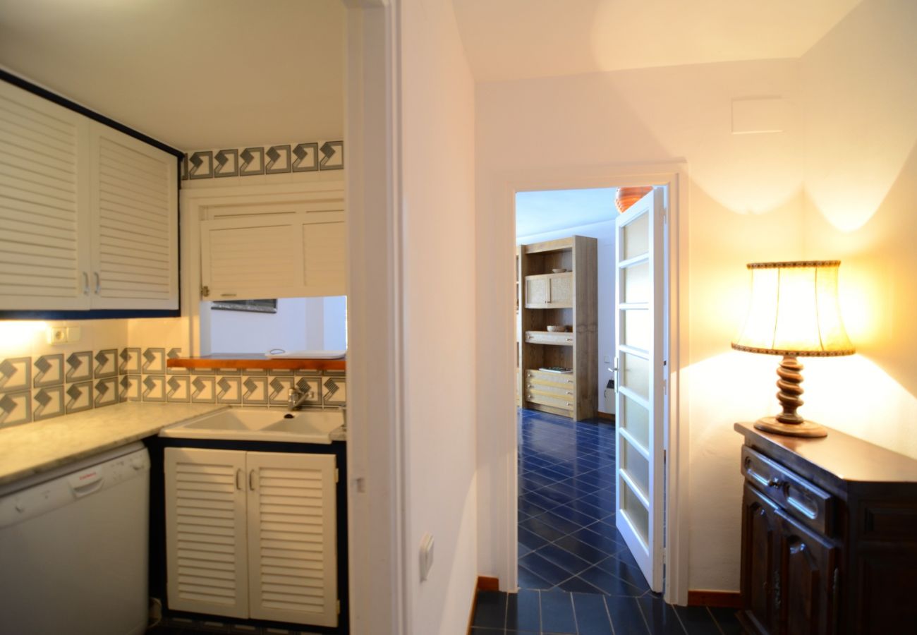 Apartment in L'Escala - APARTMENT PASSEIG DEL MAR 22 