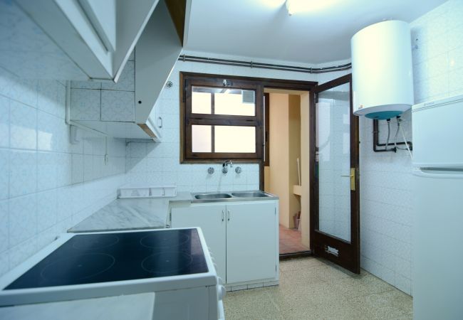 Apartment in L'Escala - APARTMENT ELS PESCADORS 2-1  3D