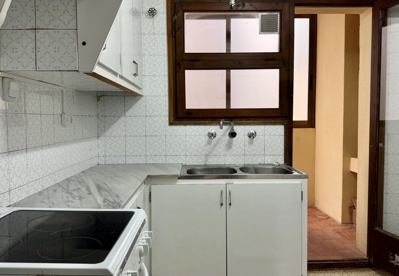 Apartment in L'Escala - APARTMENT ELS PESCADORS 2-1  3D