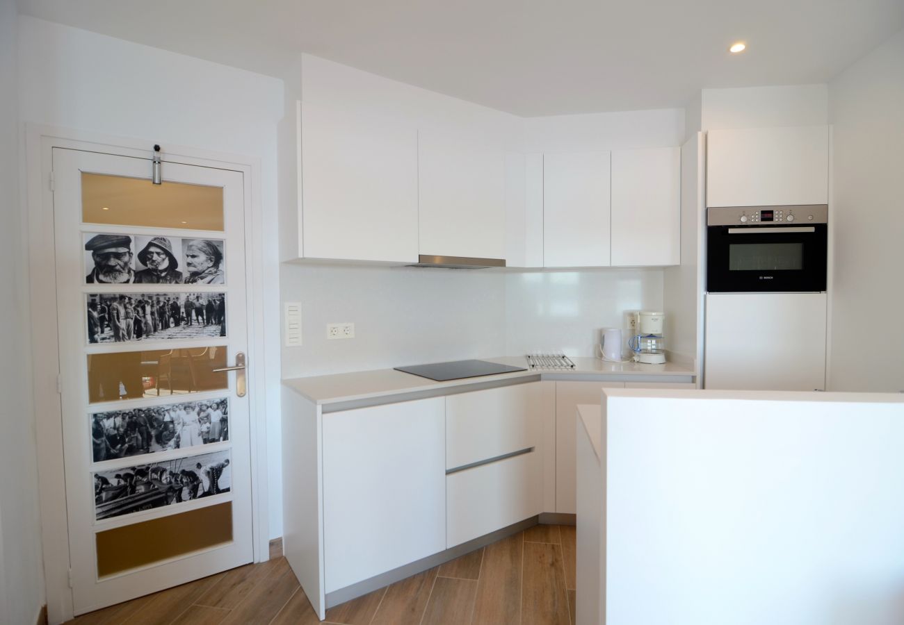 Apartment in L'Escala - APARTMENT PASSEIG DEL MAR 1D