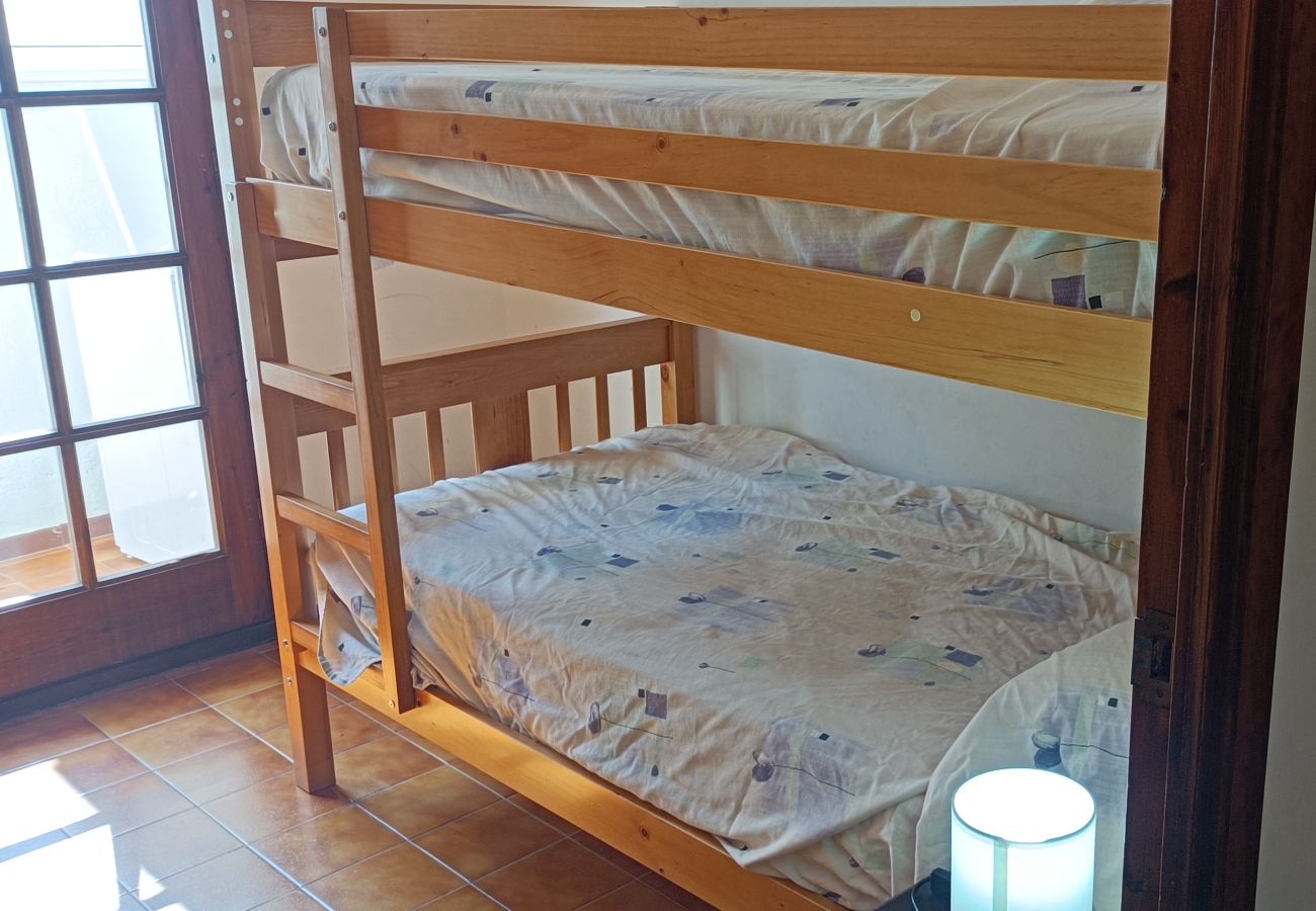 Apartment in L'Escala - APARTMENT PUEBLO AMARRES 2D