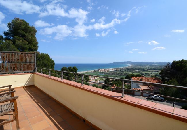 Terraced House in Estartit - MONTSENY 3 Terraced House in Estartit - MONTSENY 3