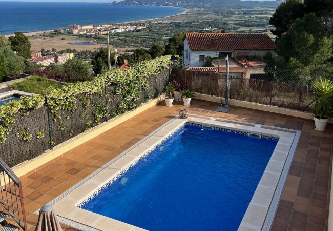 Terraced House in Estartit - MONTSENY 3 Terraced House in Estartit - MONTSENY 3