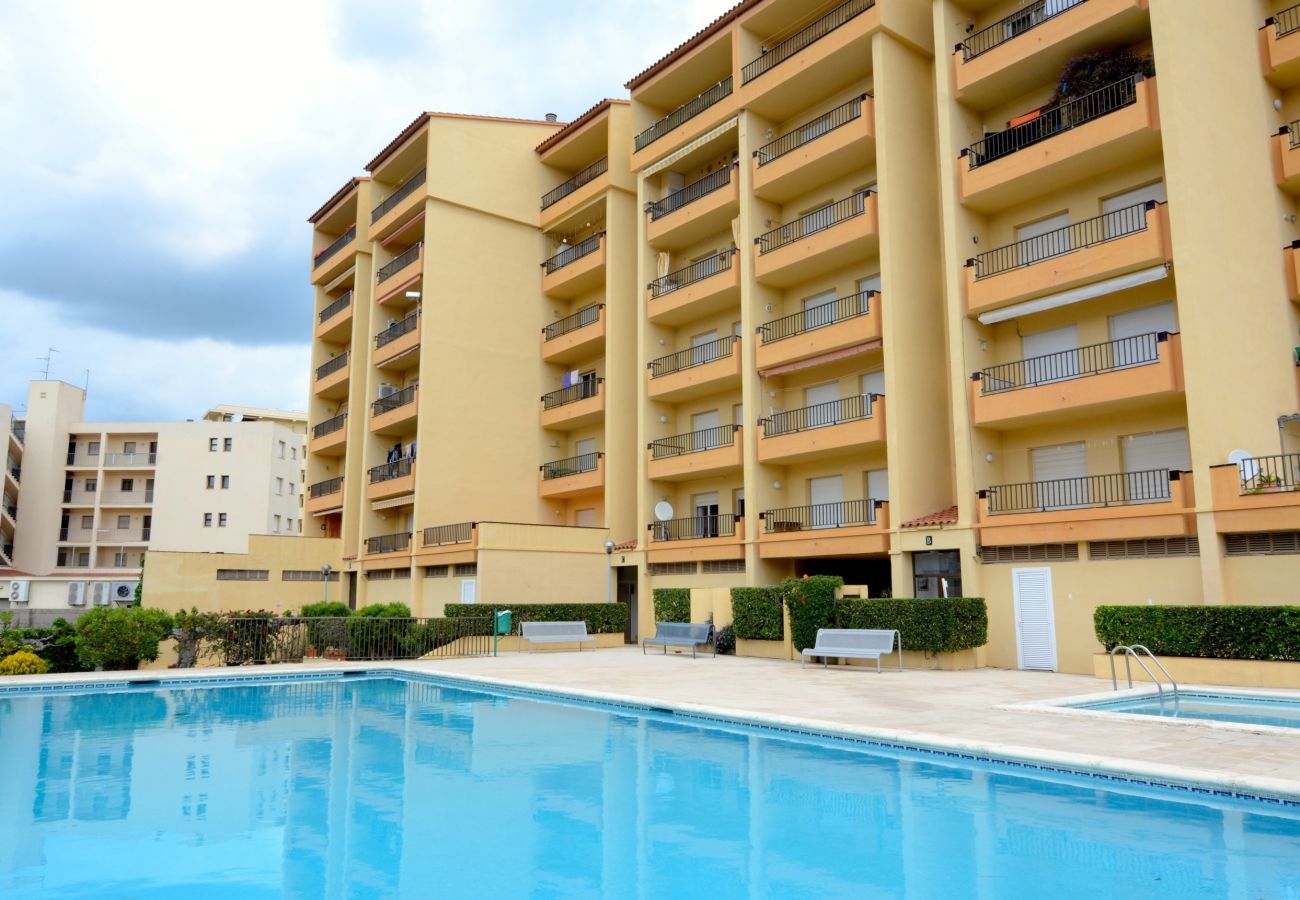 Apartment in L'Escala - MAR BLAU L'ESCALA A