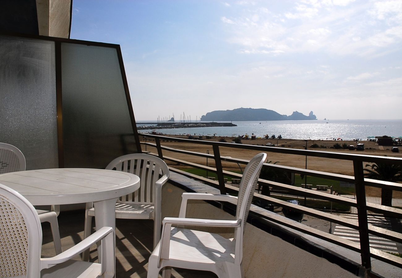 Apartment in Estartit - CATALONIA 3-5