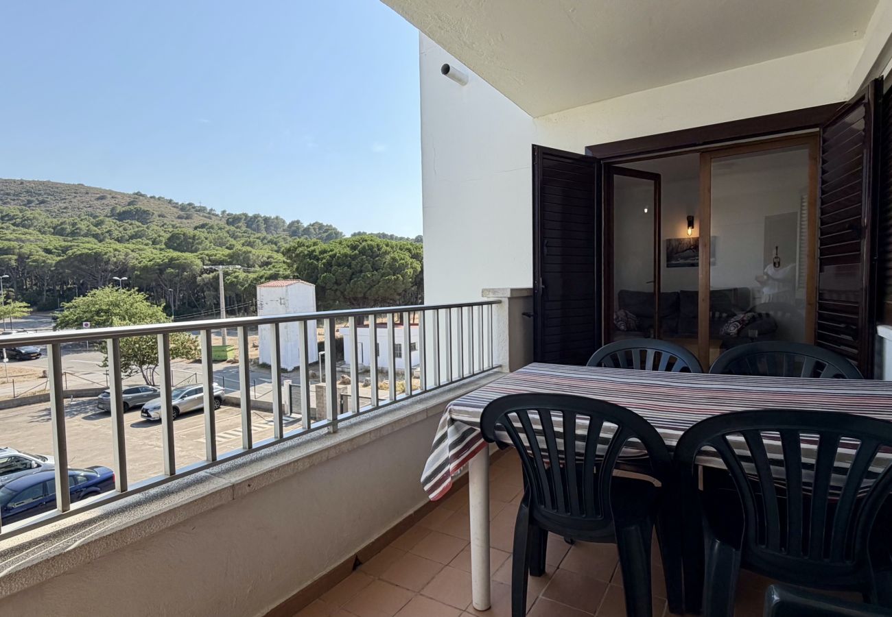 Apartment in L'Escala - CALA MONTGO 15 2D