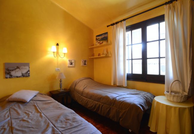 House in Estartit - PASSATGE BERNA, 2 House in Estartit - PASSATGE BERNA, 2