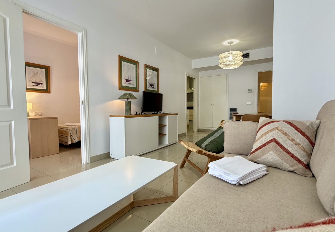 Apartment in L'Escala - MESTRAL 1-4