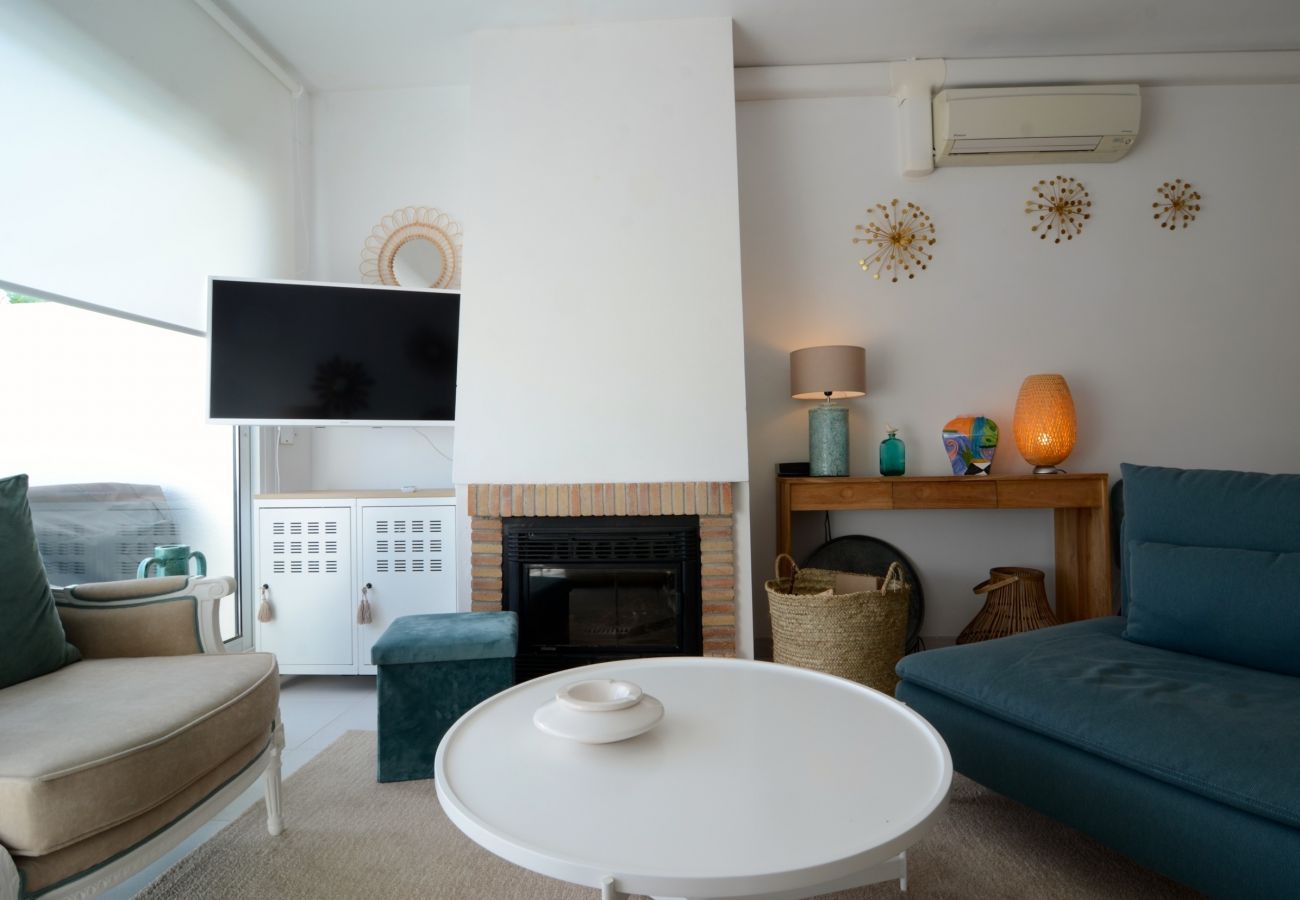 Apartment in L'Escala - CARAVEL·LES