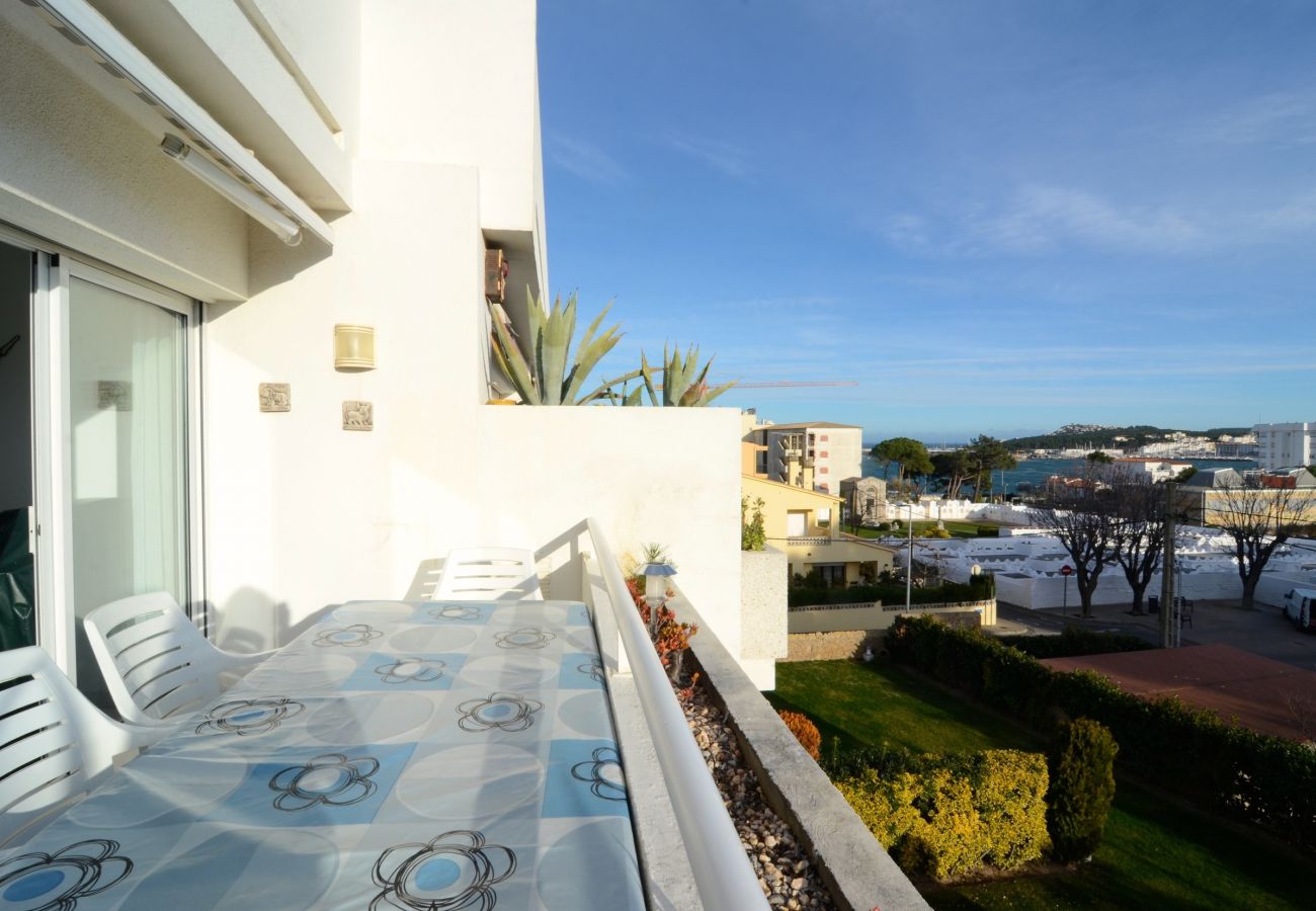 Apartment in L'Escala - CARAVEL·LES