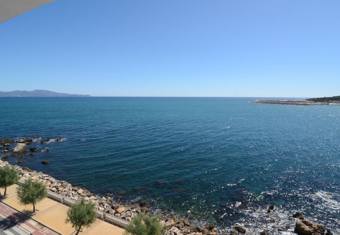 Apartment in L'Escala - FRONT MAR 701