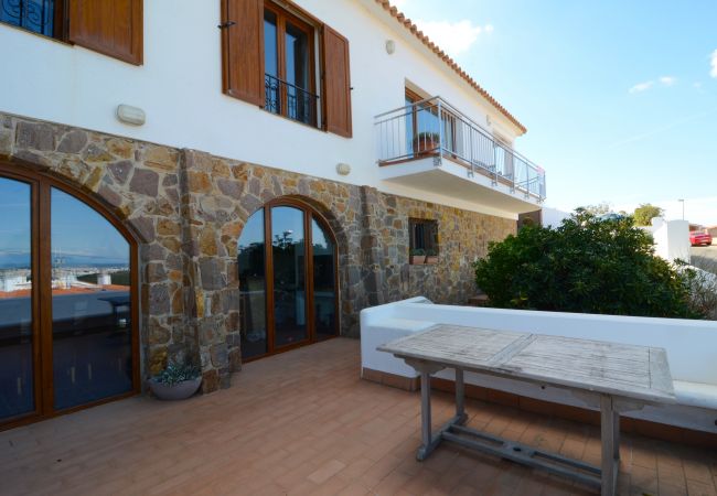 Villa in L'Escala - VILLA GARBINELL Villa in L'Escala - VILLA GARBINELL