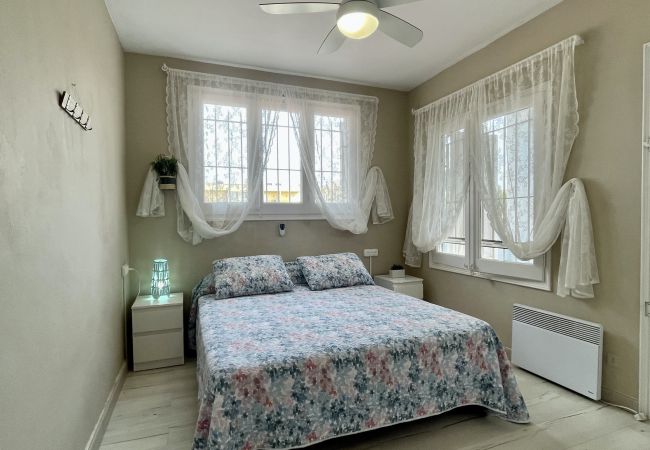 Villa in Pals - VILLA PEPITA BLUE with swimming-pool Villa in Pals - VILLA PEPITA BLUE with swimming-pool