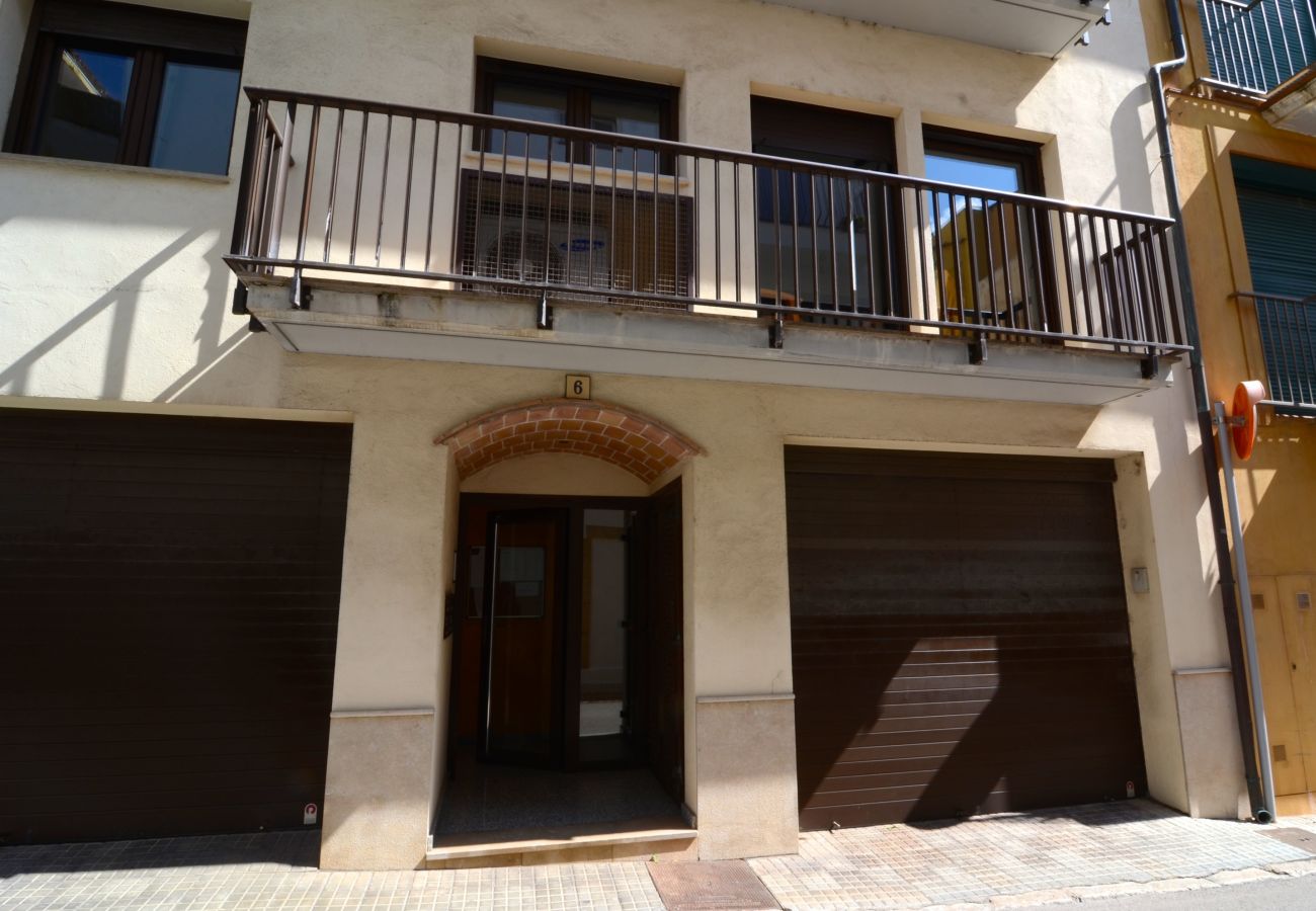Apartment in L'Escala - EL GAVIA