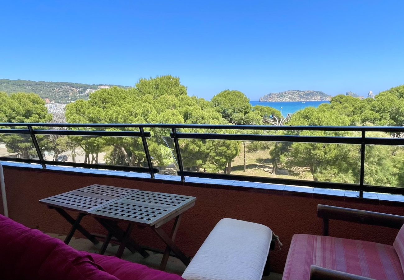 Apartment in Estartit - Salles Beach 44 - duplex with pool and sea view