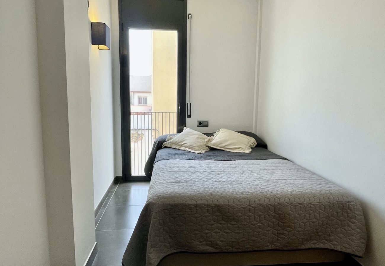 Apartment in Estartit - DARSENA B 2-4 - Apartament with swimming pool