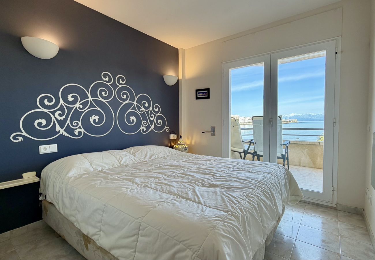 Apartment in L'Escala - LA LLONGADA