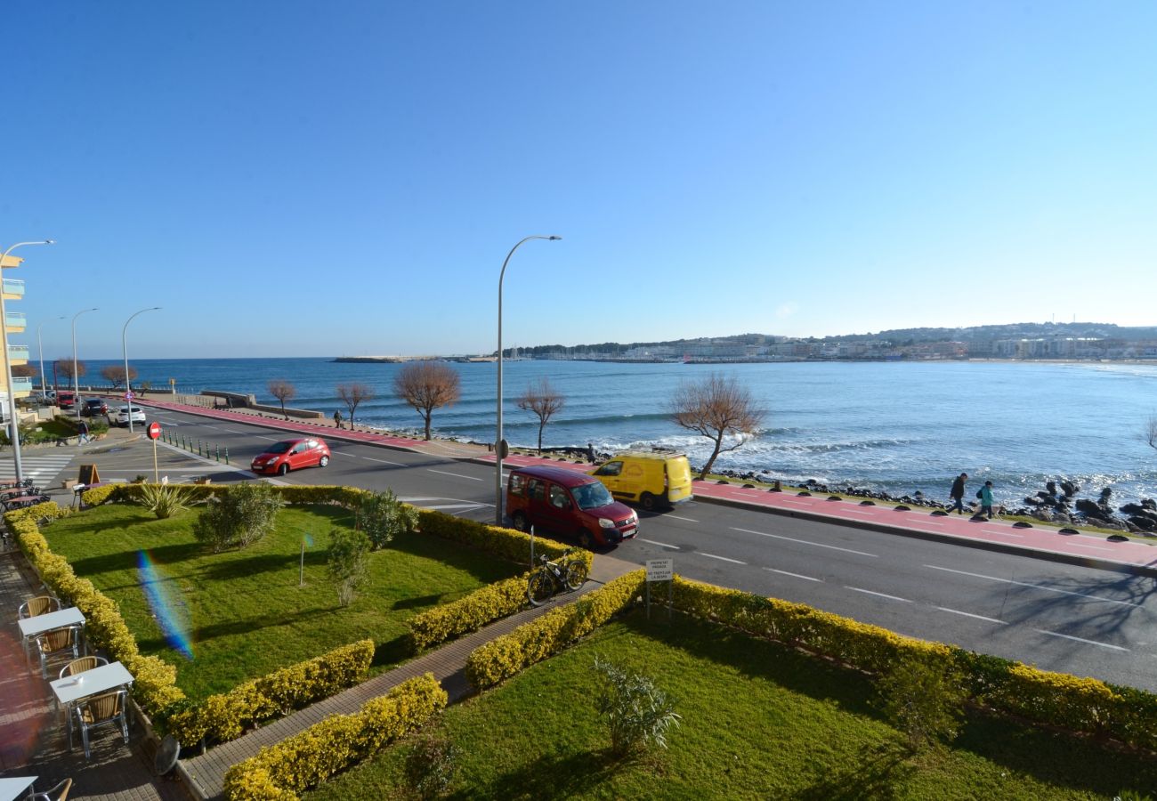 Apartment in L'Escala - TERRASSA DEL MAR ESC. 1    1-A