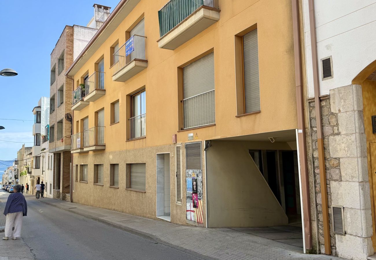 Appartement à L'Escala - MESTRAL 1-4