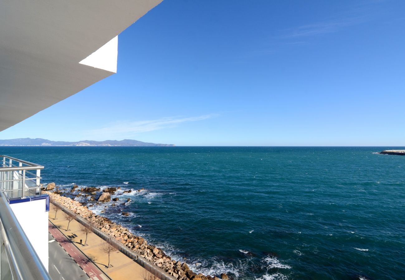 Appartement à L'Escala - FRONT MAR 701