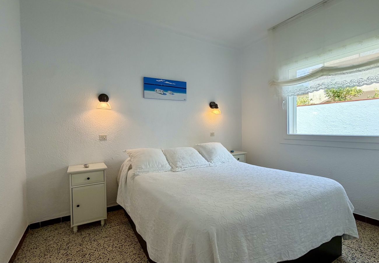 Maison mitoyenne à L'Escala - CASA EDNA